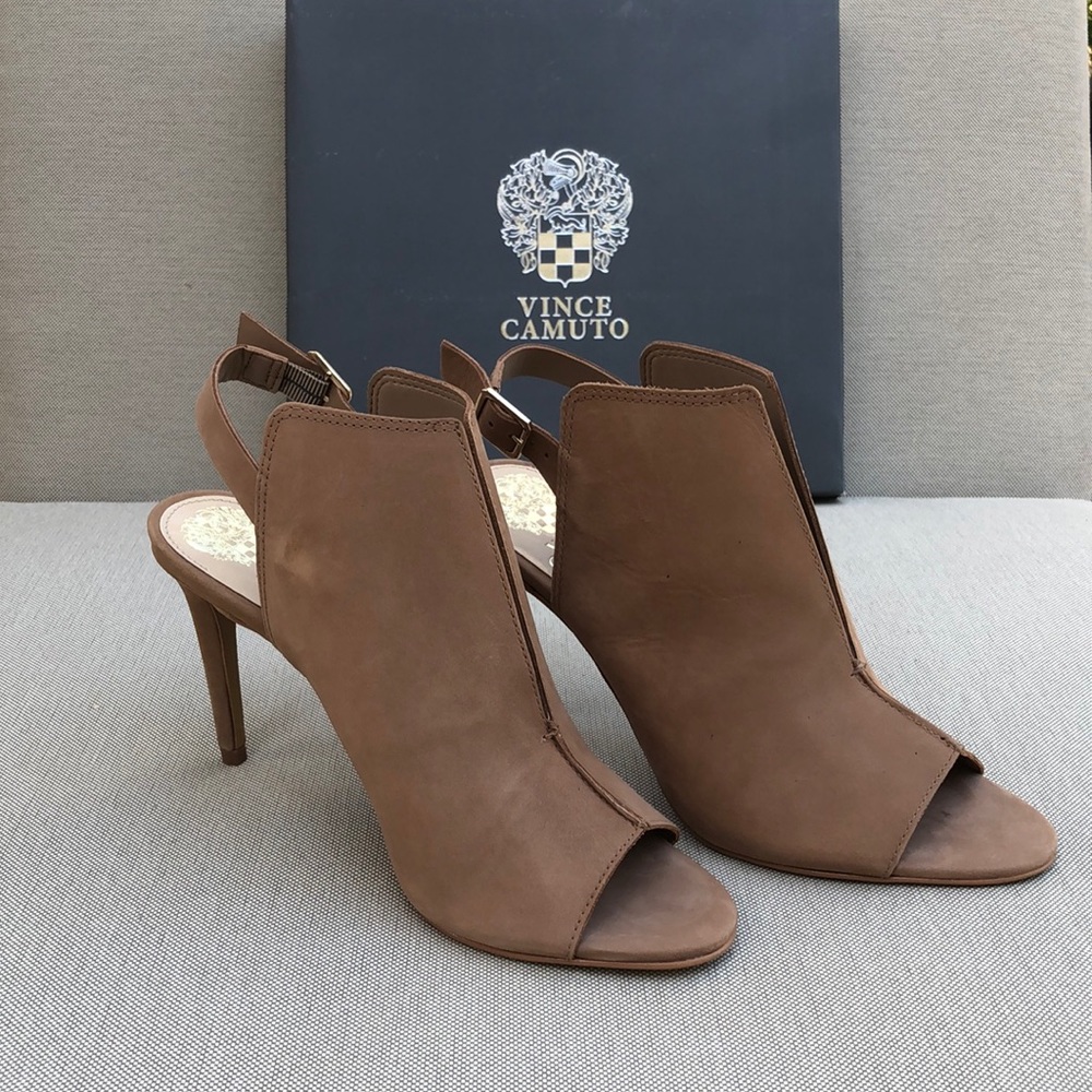 NWT Vince Camuto Catina Suede Mule Pump